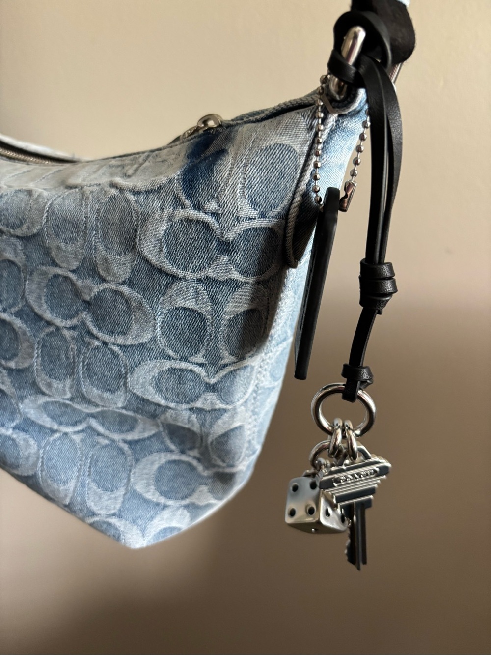 Coach Finn Crossbody in Loved Signature Denim Like New - Picture 2 of 15